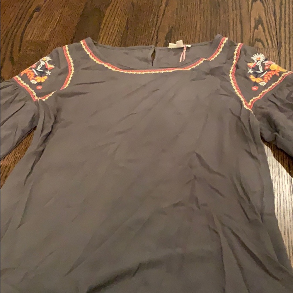 Entro Olive Embroidered Top